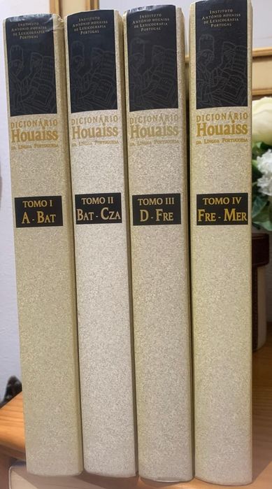 Dicionário Houaiss da Língua Portuguesa