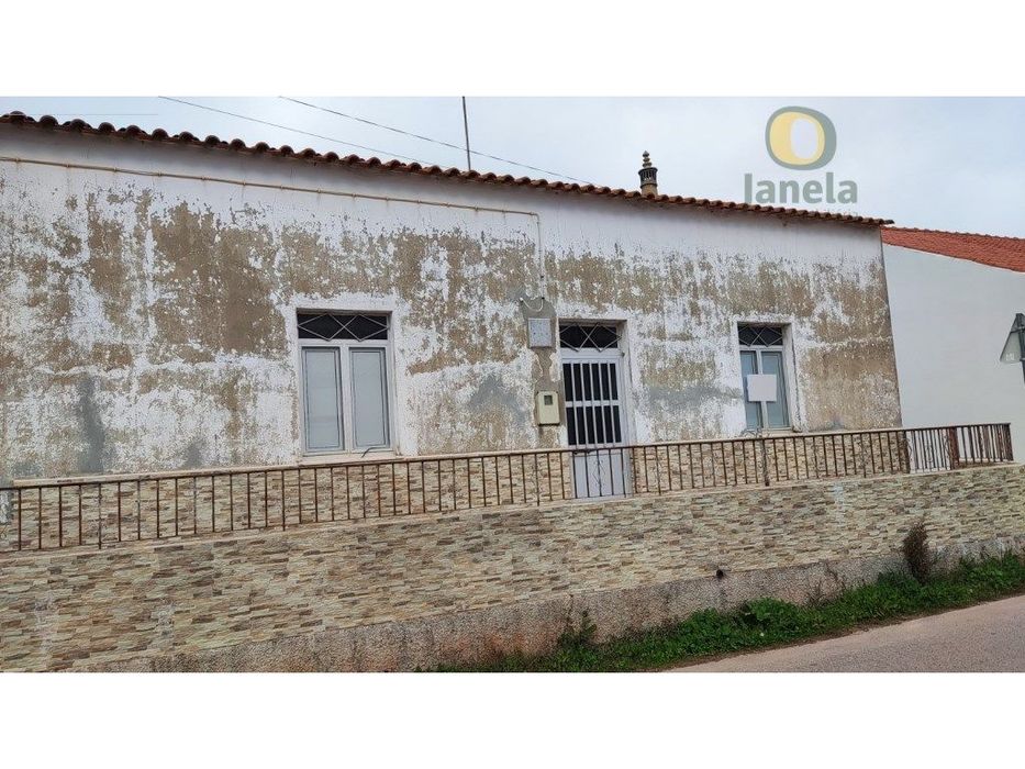 Casa por restaurar na Aldeia de Alte - Loulé