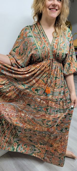 Zjawiskowa sukienka jedwabna