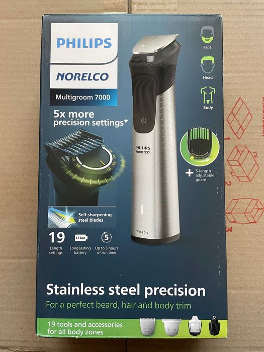 Металевий тример Philips Norelco Multigroom 7000 MG7910/49 (19-in-1) | NEW