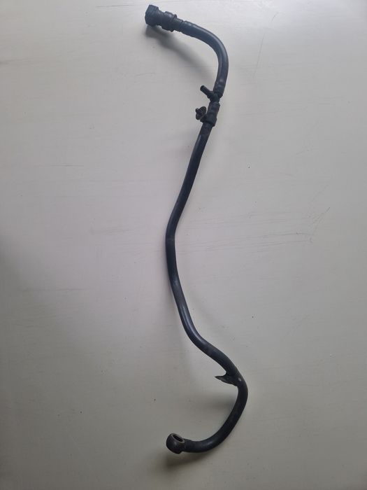 Przewód rurka paliwa Renault gama t460