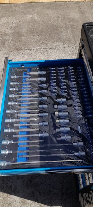 Wózek warsztatowy z narzędziami