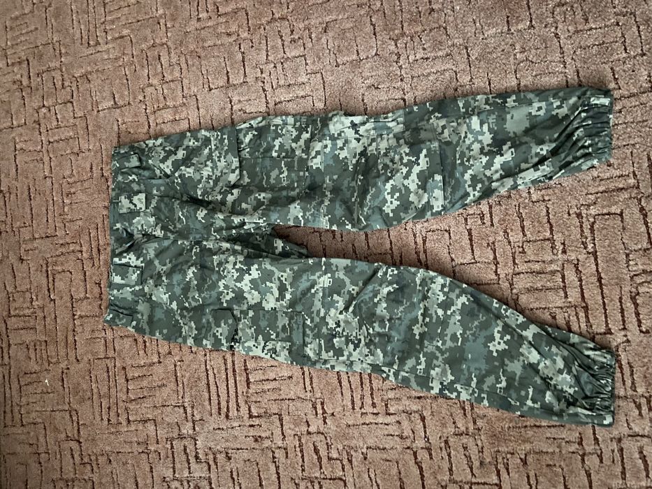 Продам штаны пиксель +китель