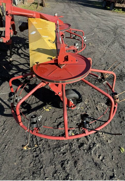 Przetrząsarko-zgrabiarka Pomarol