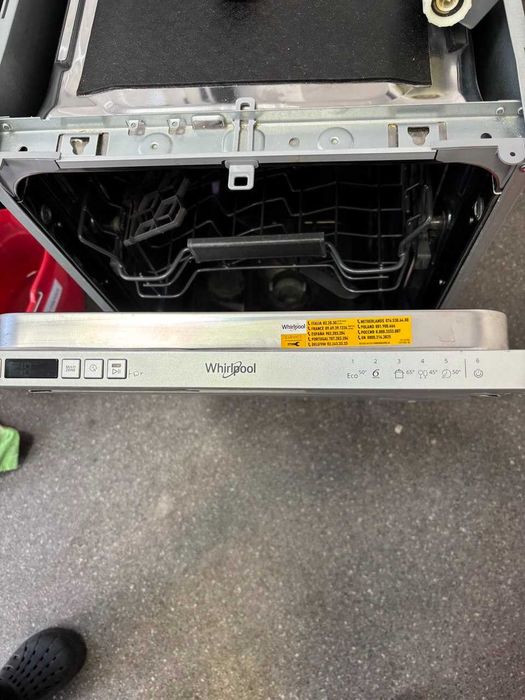 Вбудована посудомийна машина Whirlpool WSIC 3M17