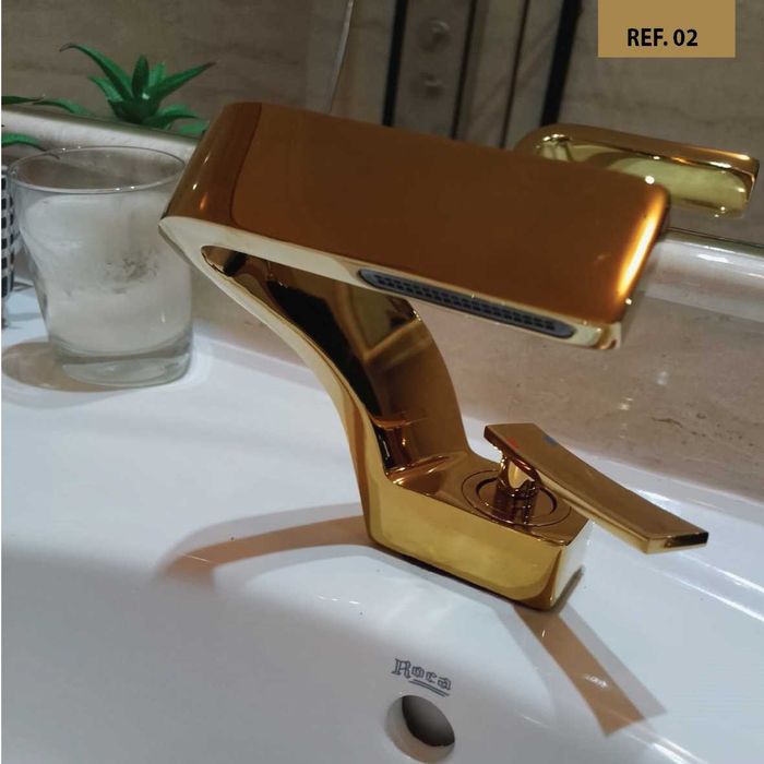 Torneira para Casa de banho ou Cozinha - Artigo Novo