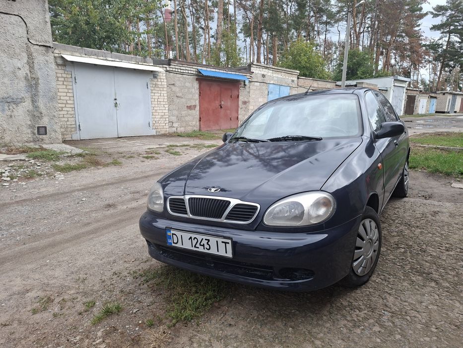 Автомобиль Ланос.