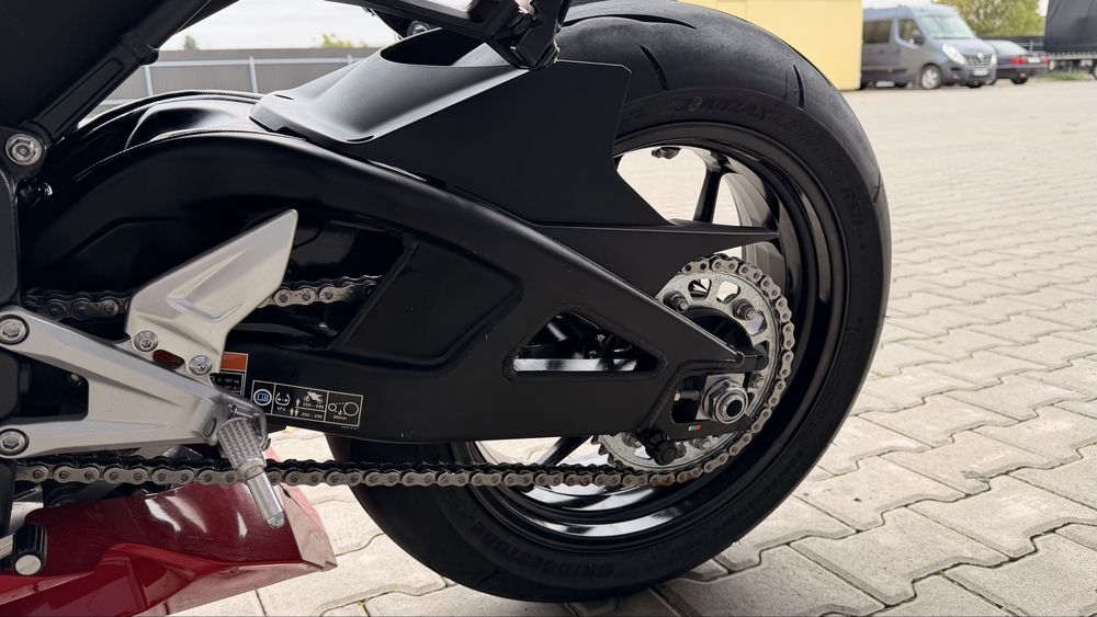 Мотоцикл HONDA CBR 1000 RR-R Fireblade