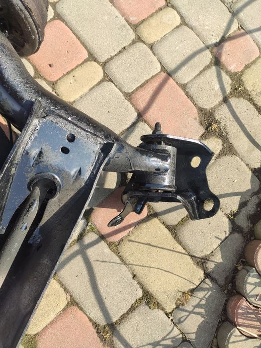 Балка задня Dacia Logan MCV, 555016396R Або по запчастинах