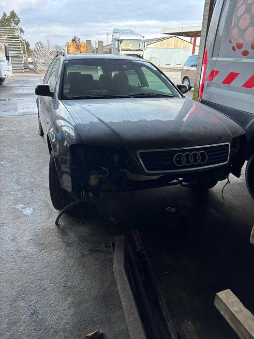 Audi A6 2.5 - Motor desmontado