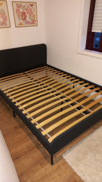 Cama Casal + Colchão Ikea - Como Novos