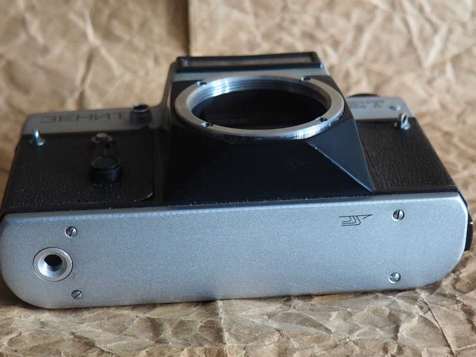 Kamera filmowa Zenit ET, „body”.