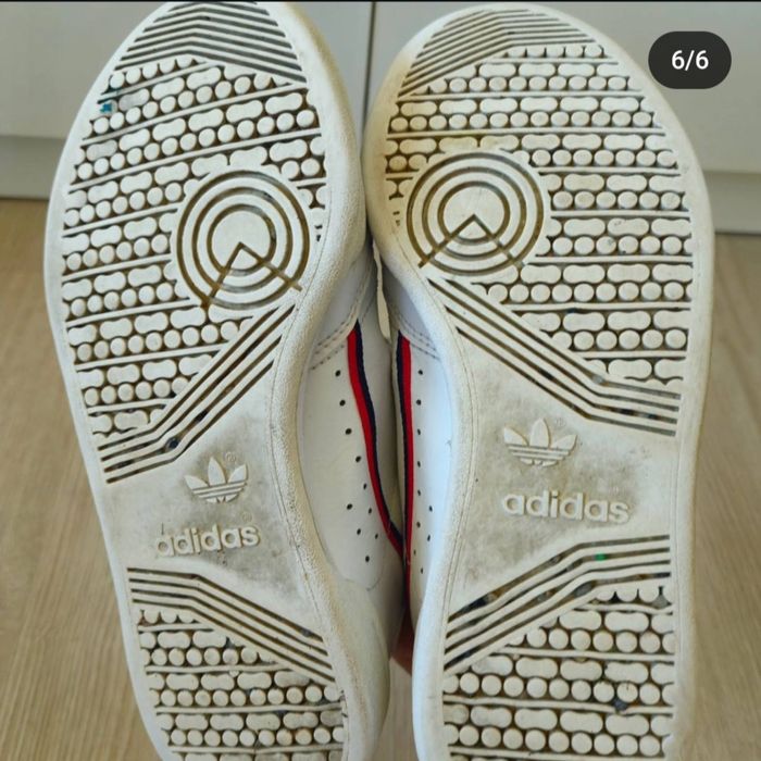 Кросівки adidas б/у.