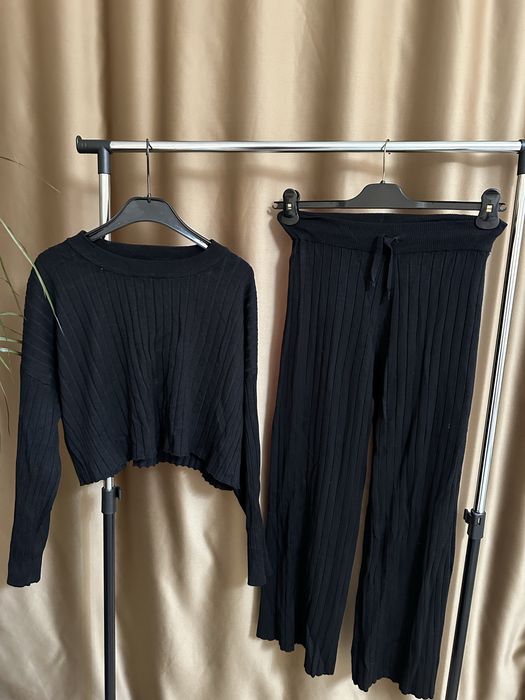 Костюм Stradivarius  xs