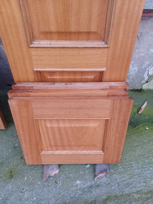 Vendo Portas Roupeiro - Madeira folhados a Carvalho - 10€/UNI