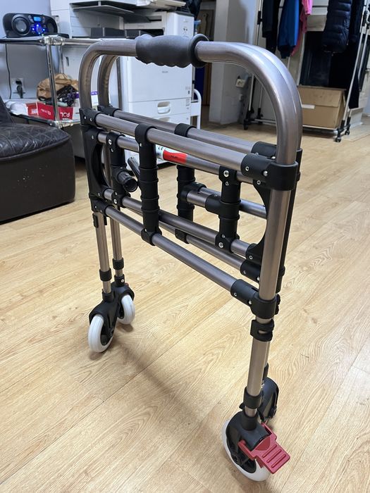 Balkonik przestawny na 4 kółkach  MIKIRAD