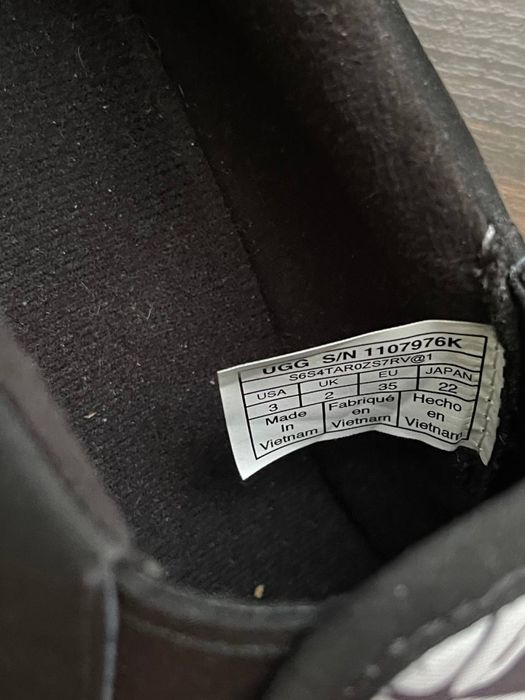 Взуття кeди ugg нові