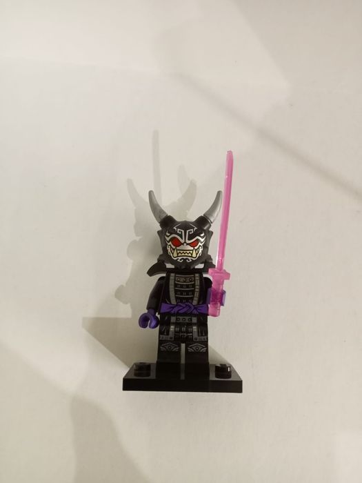 Minifigurka Lego Ninjago Garmadon z mieczem
