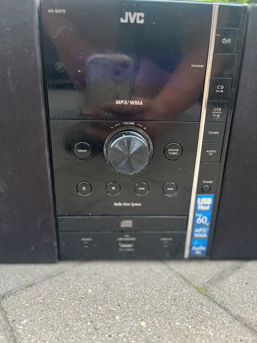 Mini micro wieża JVC    CD MP3 USB