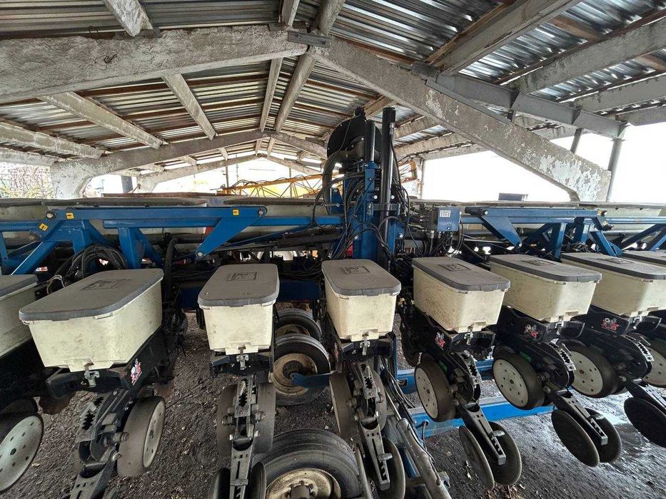Продам сівалку Kinze 3600 2013 року