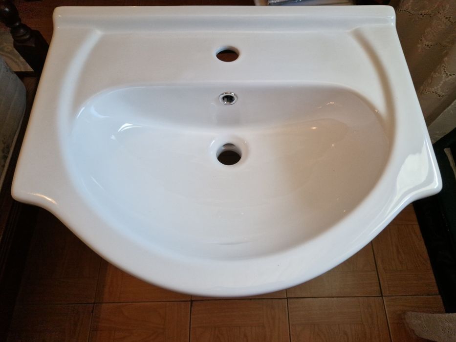 Vendo Lavatório Wc com Armário Novo
