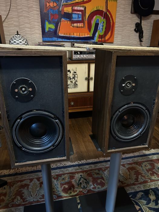 Colunas Accoustic Research AR4ax, com graves alterados, excelente som