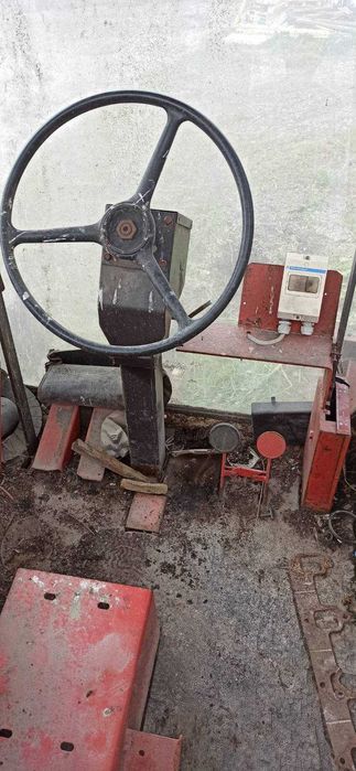 комбайн HESSTON 7600