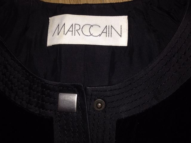 Жилетка бархатная на кнопках - Marc Cain, р S - оригинальная!