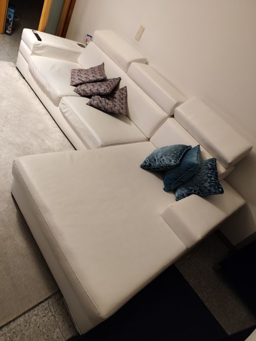Sofá chaise longue pele branca