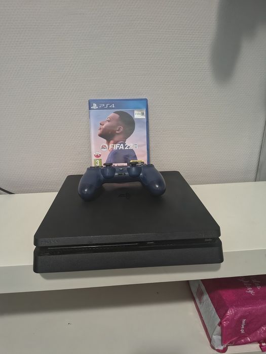 PlayStation 4 Slim 500GB  Oryginalny Pad + FIFA 22