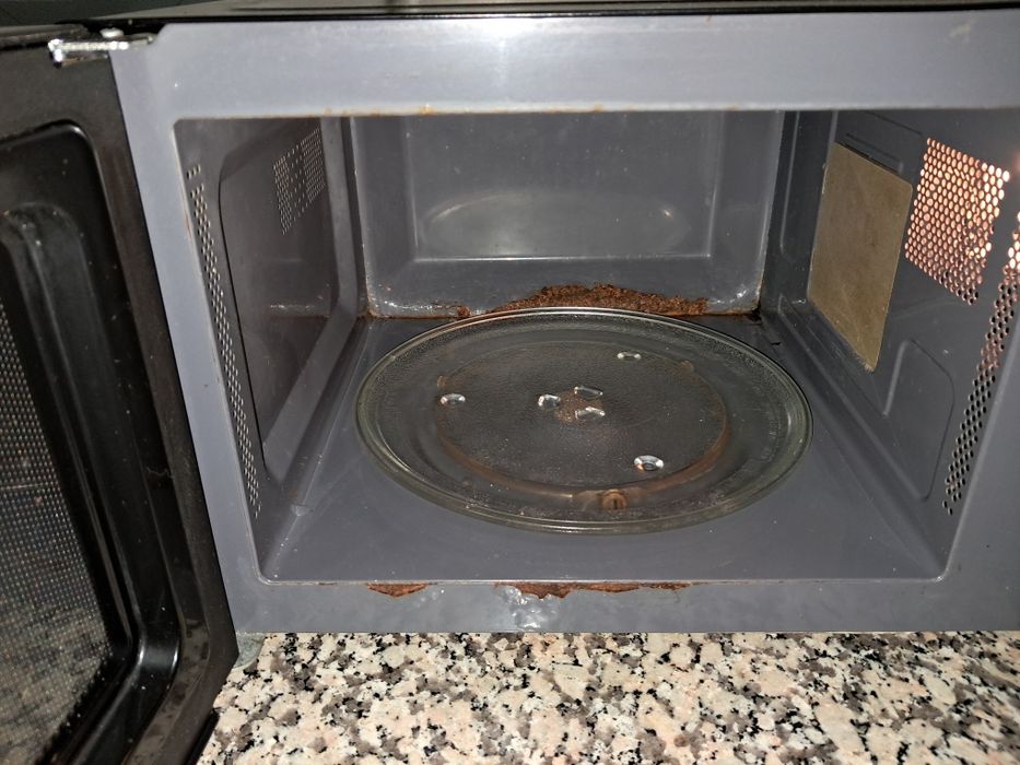 Microondas Qilive grill digital 23L usado