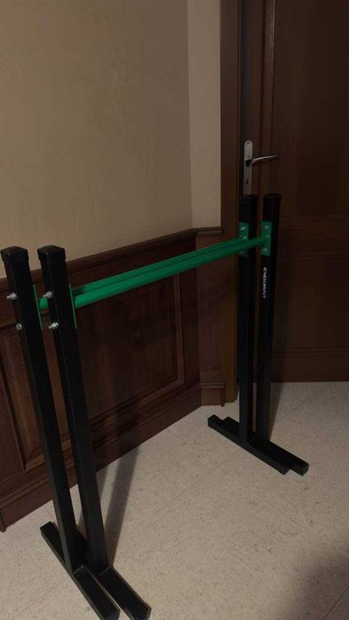 Poręcze stacjonarne treningowe