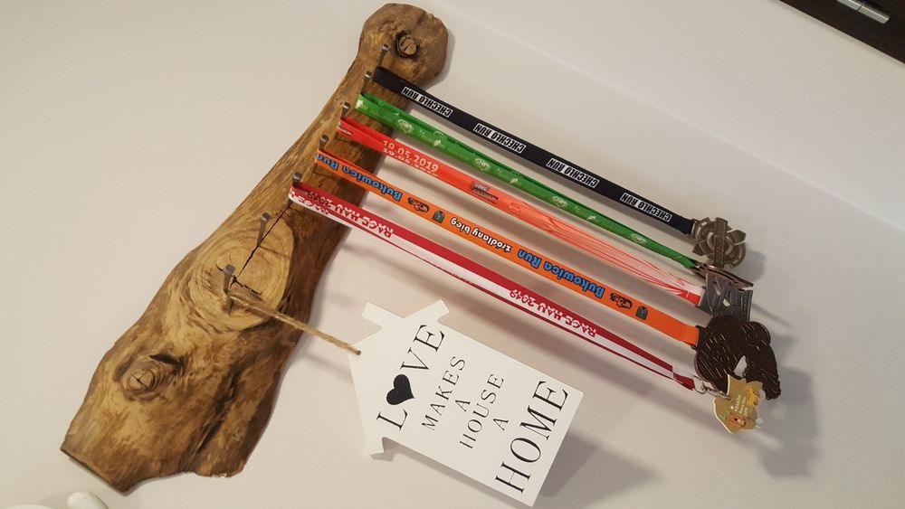 Wieszak na medale deska handmade