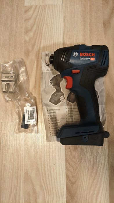 Zakrętarka udarowa klucz udarowy Bosch GDR 18V-200