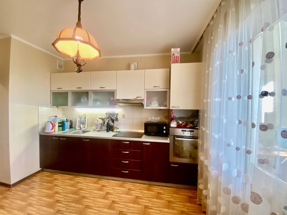 Без комісіі. Продам 1к, Милославська 4