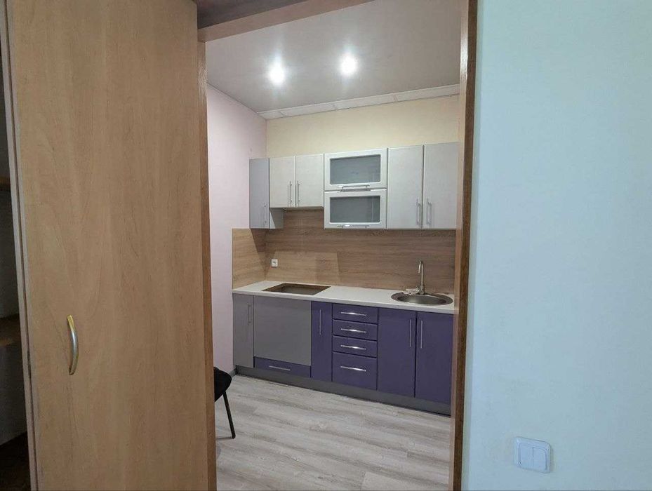 Продаж квартири в центральному районі. З окремим входом. Перший поверх