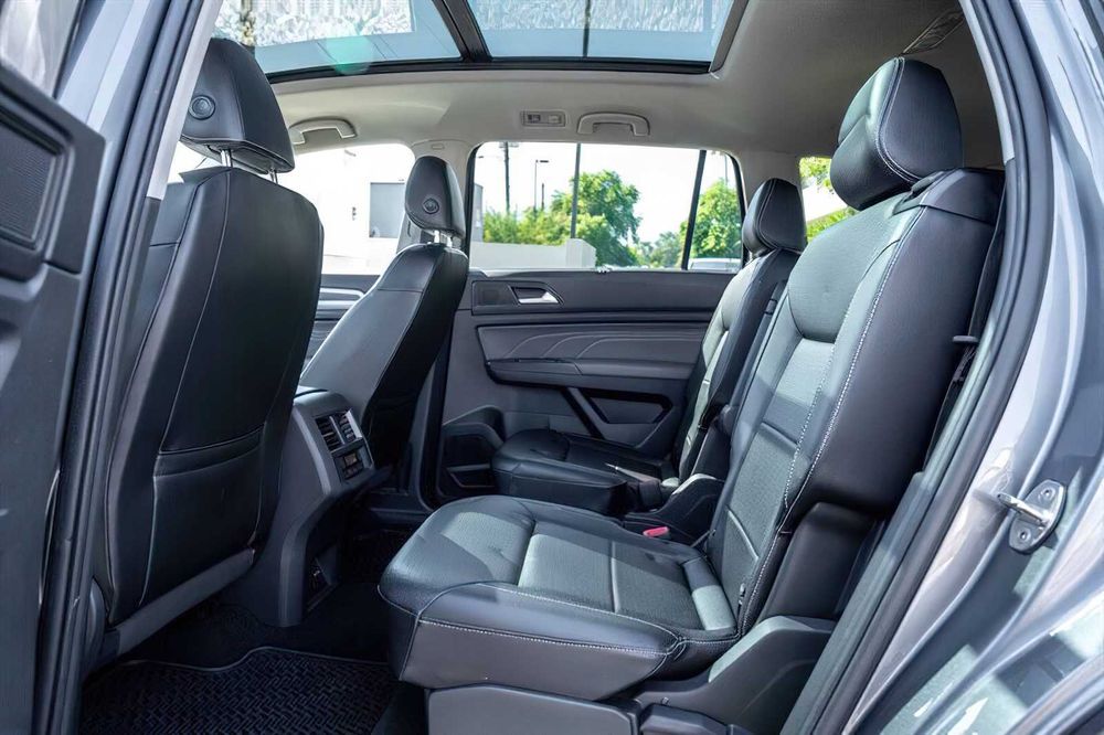 Volkswagen Atlas      2021