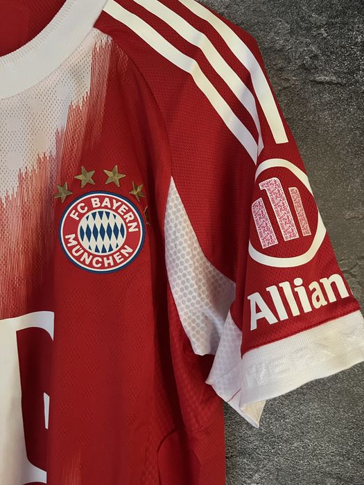 Комплект форми Баварія Мусіала сезон 25/26 Bayern Musiala 10