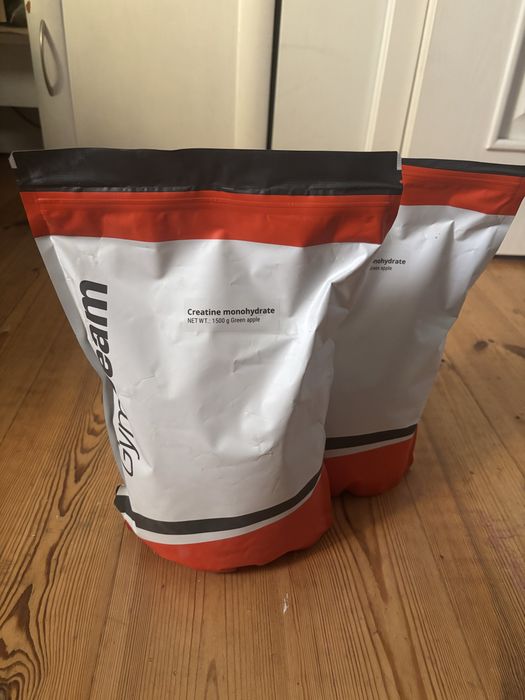 Kreatyna GymBeam 2500g Jabłko
