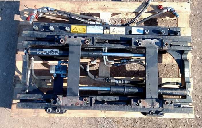 Pozycjoner wideł KAUP 2 klasa karetki  przesuw boczny 2500kg