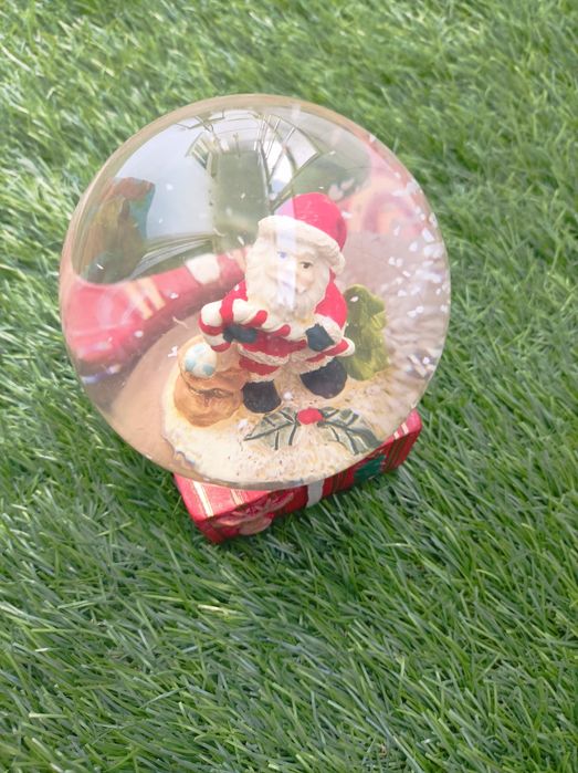 Globo de neve pai natal em perfeito estado