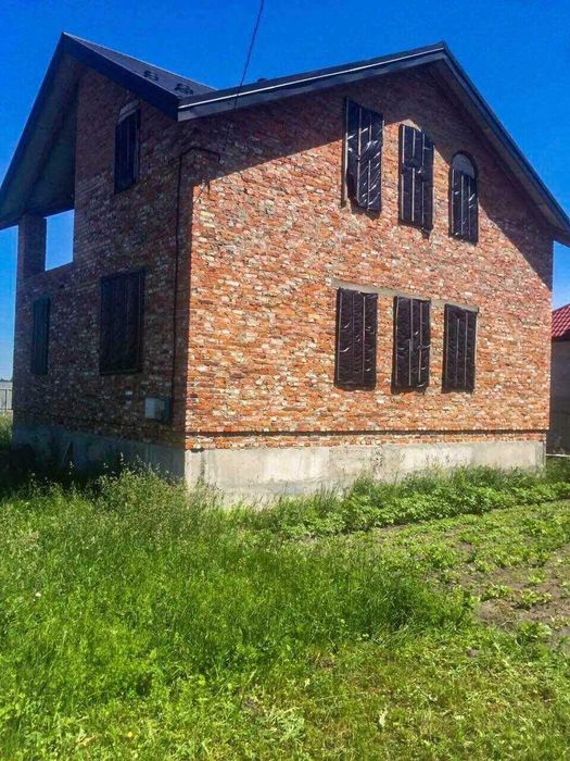Продаж будинку у Радехові.