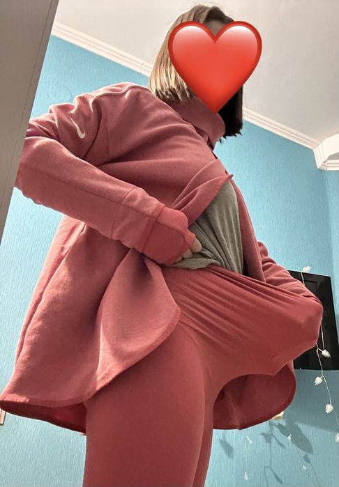 Костюм NIKE для беременных