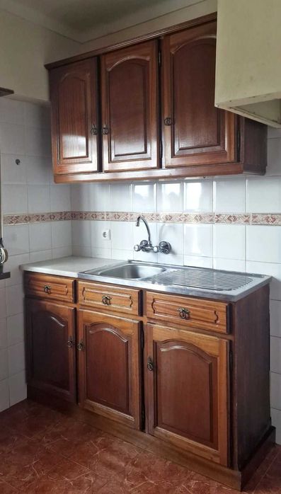 Móveis de Cozinha em Madeira - Conjunto Completo - Azambuja