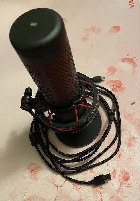 Геймерский микрофон HyperX QuadCast