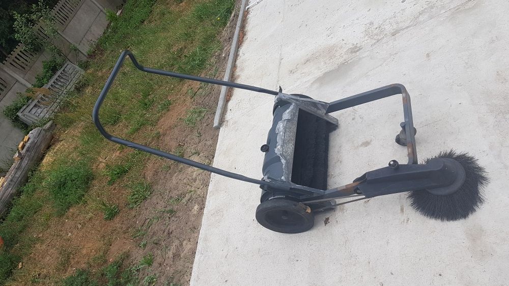 Przemysłowa zamiatarka NILFISK ALTO BK 900