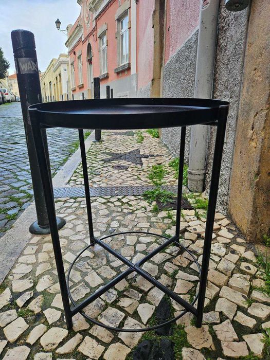 Conjunto de mesas pequenas