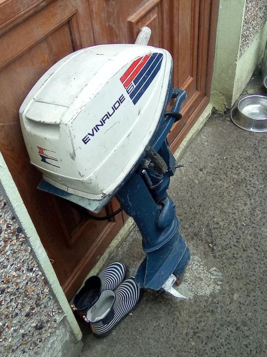 Продам запчястин Evinrude Johnson 100. 2 тактний