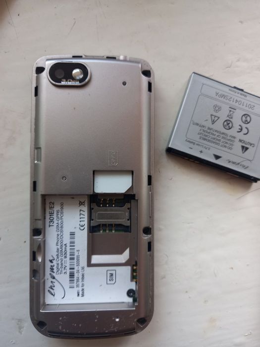 Телефон Tripleton Enigma E2