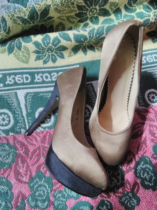 Sapatos altos cerimónia